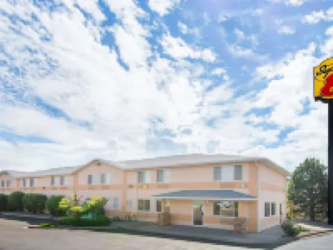 Super 8 by Wyndham Trinidad Hotels in Trinidad