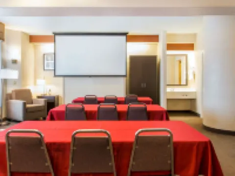 Sleep Inn & Suites Oregon - Toledo オレゴンのホテル