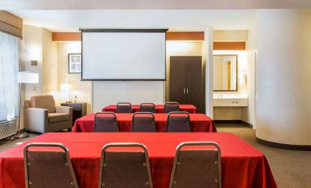 Sleep Inn & Suites Oregon - Housity