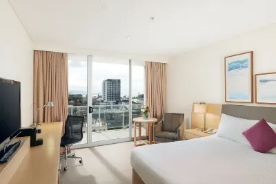 Sage Hotel Wollongong Hotel dekat Fresh on Crown Caffe