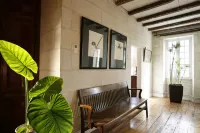 La Porte Rouge - the Red Door Inn Hotels in Saintes