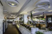 Discovery Coron (formerly Club Paradise Palawan) - Breakfast