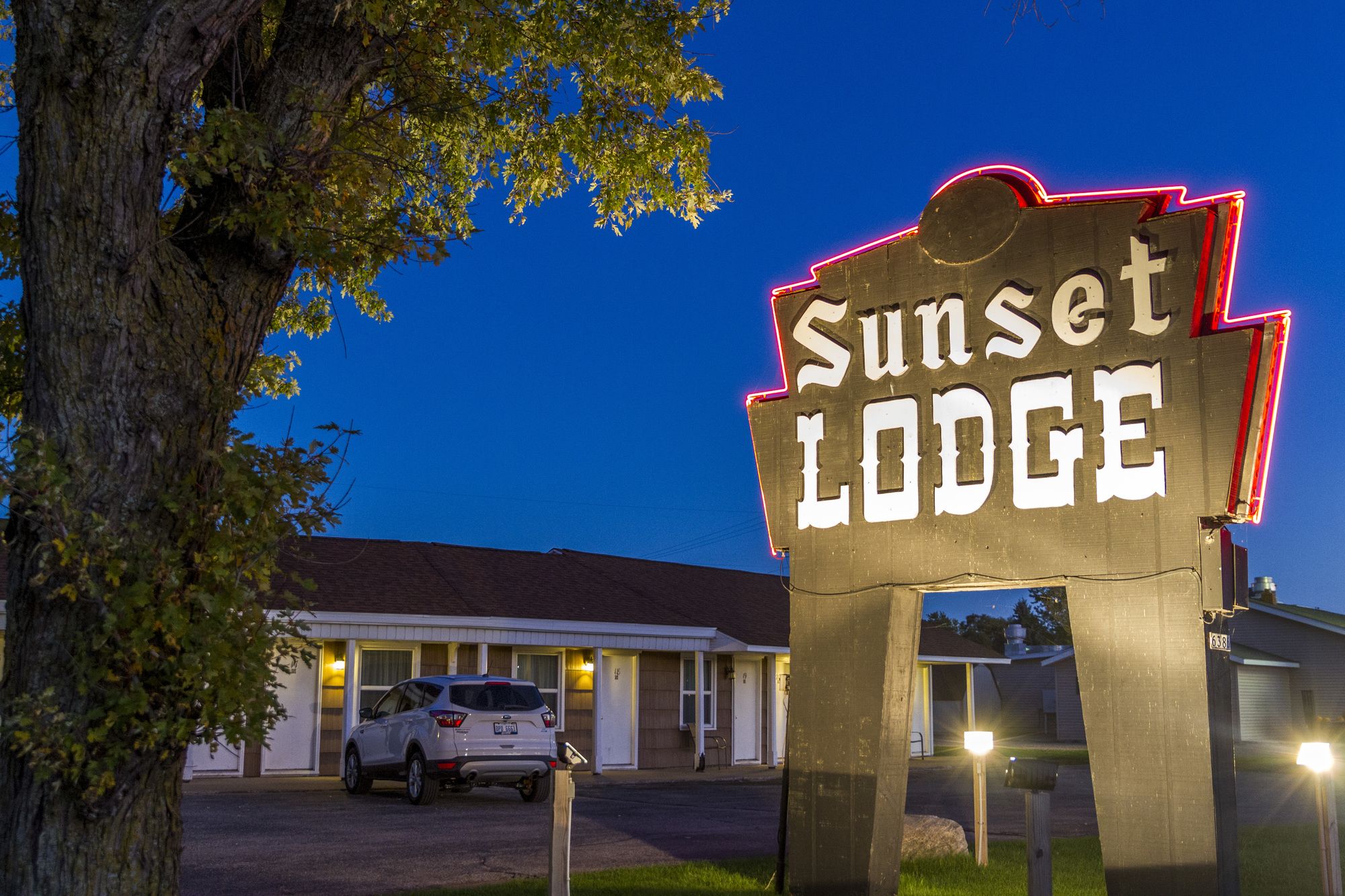 Sunset Lodge Escanaba