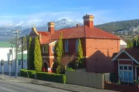 Edinburgh Gallery Bed & Breakfast Hotel di Hobart