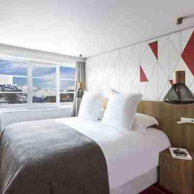 White 1921 Courchevel Rooms