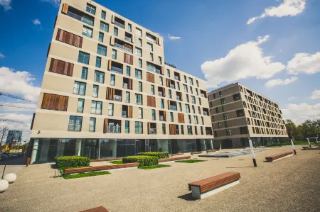 Go Apartments Отели рядом с достопримечательностью «Памятник Николаю Копернику»