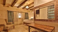 Aren Cave Hotel and Art Gallery