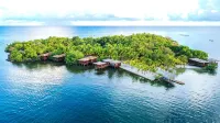 Anthony's Key Resort Hotels in Brick Bay