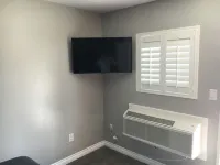 Clover Motel