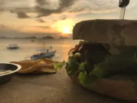 Outpost Beach Hostel - Adults Only