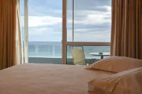 Scorpios Sea Side Hotel - Bathtub