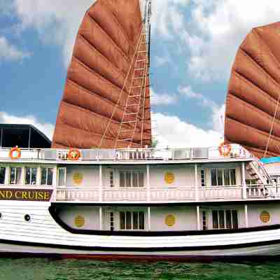 Lan Ha Legend Cruise Hotel Exterior
