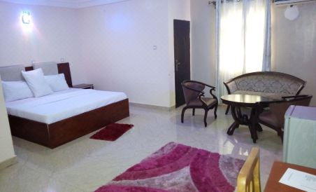 Groovy Hotel Akure - Housity