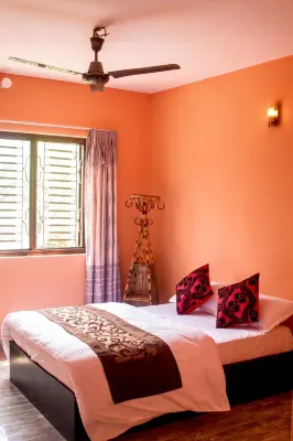 Green Hill Rest Camp Hotels near Kailashnath Mahadev Statue