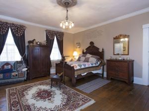 Ammen Home Bed, Breakfast and Retreat