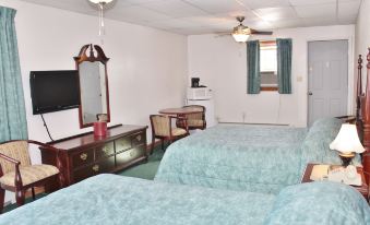 Sara Placid Inn & Suites