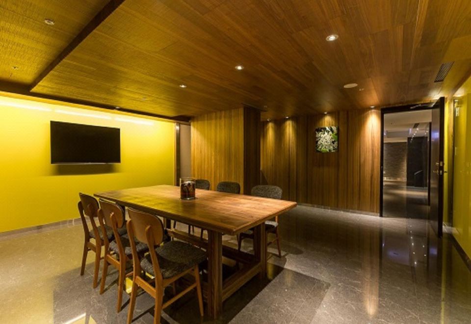 4. 인하우스 호텔 ..