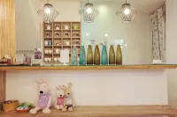 Meter 2 Hostel-Qingnian Hotels in Tainan