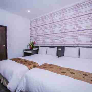 Queen Hotel (Taipei) Rooms