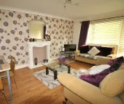 Doncaster - Boswell - Large Balcony Apartment & Parking - 2 Bedrooms - Close to Town & Racecourse Hotels in Metropolitan Borough of Doncaster