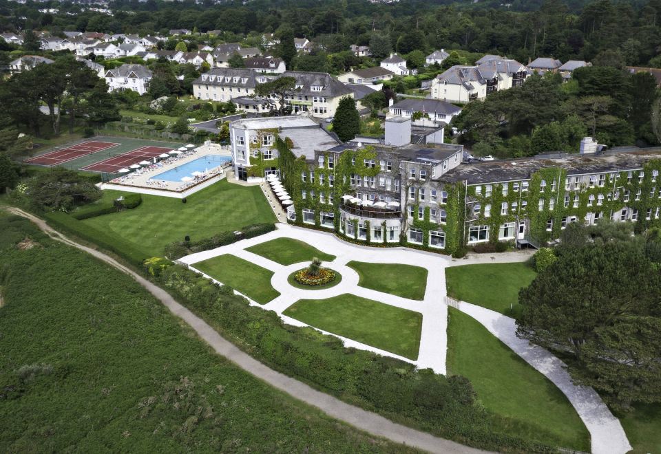 hotel overview picture