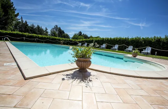 格拉納伊農家樂