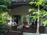 Ginganga Lodge Hotels near Hikka Tranz Beach