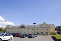 Premier Inn Southend-On-Sea (Thorpe Bay) Hotels near Southend Pier and Railway