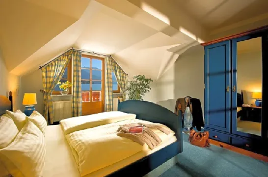 格倫德爾蒙迪假日酒店