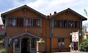 Nymans Bed & Breakfast - Housity