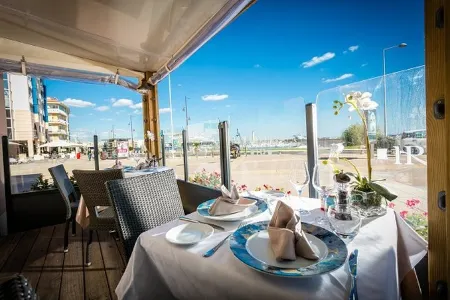 Hotel Port Marine Отели в г. Сет