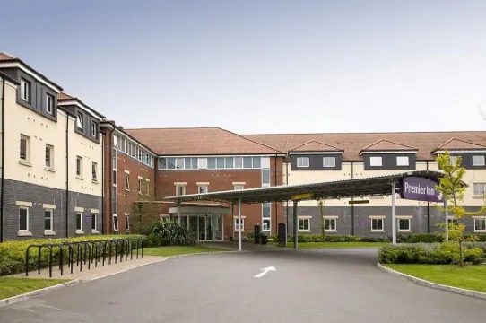 Premier Inn London Heathrow Airport (M4/J4) Hotel Hotels in West Drayton