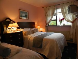 Ashlawn House Bed and Breakfast