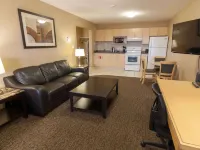 Bcminns - Fort McMurray - Rusty's Hotels in Fort McMurray