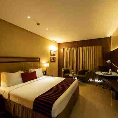 Express Inn the Business Luxury Hotel Rooms