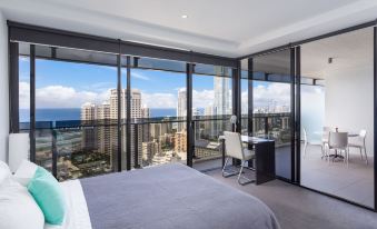 Sealuxe - Central Surfers Paradise -- Ocean View Deluxe Residences