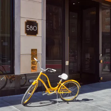 Staypineapple, An Elegant Hotel, Union Square Отели рядом с достопримечательностью «Военно-мемориальный оперный театр»