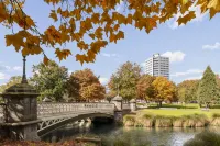 Crowne Plaza Christchurch Hotels near Cutler Park
