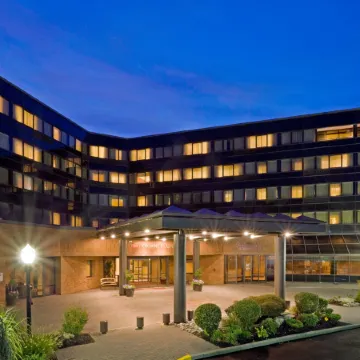 Crowne Plaza EDISON by IHG