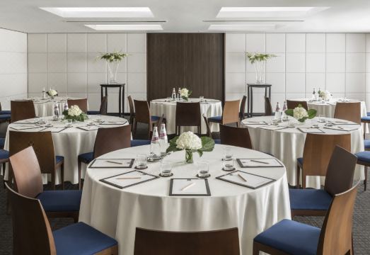 코모 메트로폴리탄 방콕의 수영장