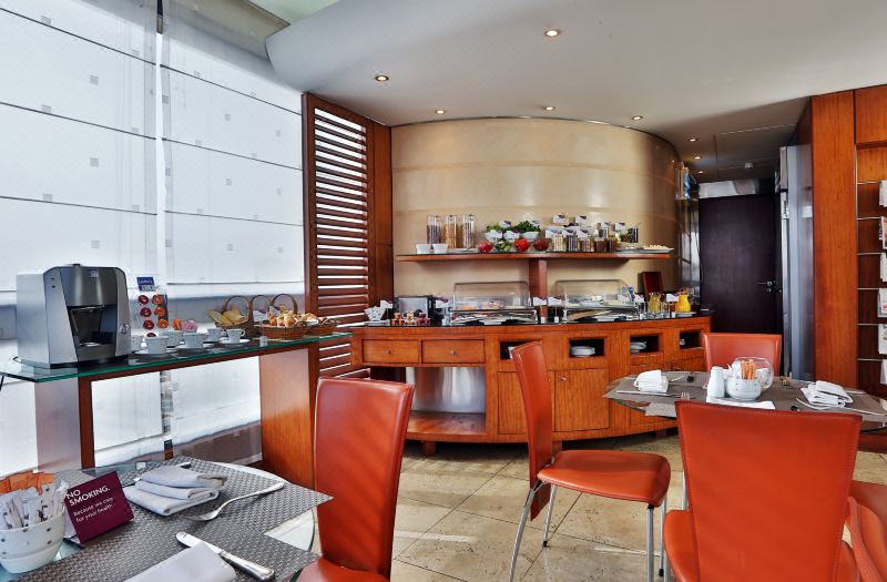 Crowne Plaza Beirut by IHG photo 3