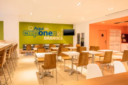 One Puebla Serdan Отели в г. Пуэбла