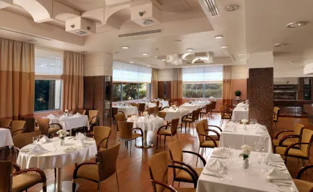 Holiday Inn Athens - Airport