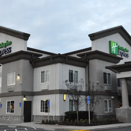 Holiday Inn Express & Suites JACKSON by IHG