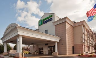 Holiday Inn Express Lynchburg