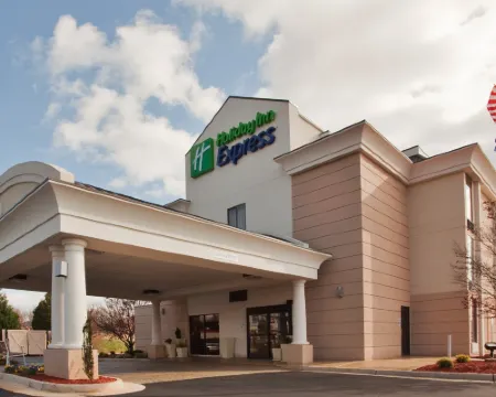 Holiday Inn Express LYNCHBURG by IHG リンチバーグのホテル
