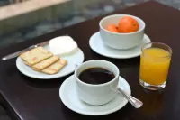 Holiday Inn Express SANTIAGO LAS CONDES by IHG - breakfast