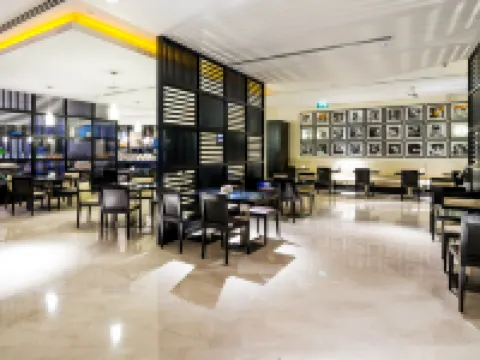 Holiday Inn Express DUBAI AIRPORT by IHG Hotels in Dubai