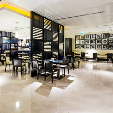 Holiday Inn Express DUBAI AIRPORT by IHG