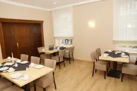 Hotel Deutsches Haus - Rhein-Ruhr Hotels GmbH Hotels in Blomberg